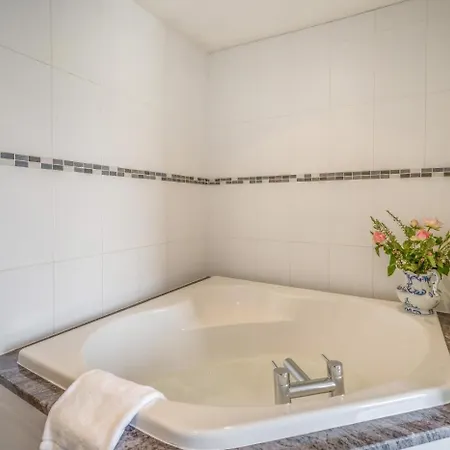3 Bed In Oc-a38202 * Middleham
